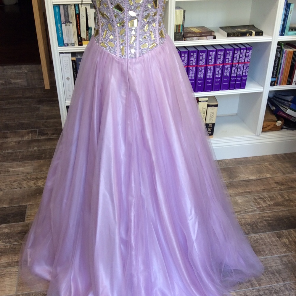 Terani Couture NWT Lovely Prom gown - Picture 2 of 2